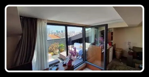 MB Deluxe Suite Hotel