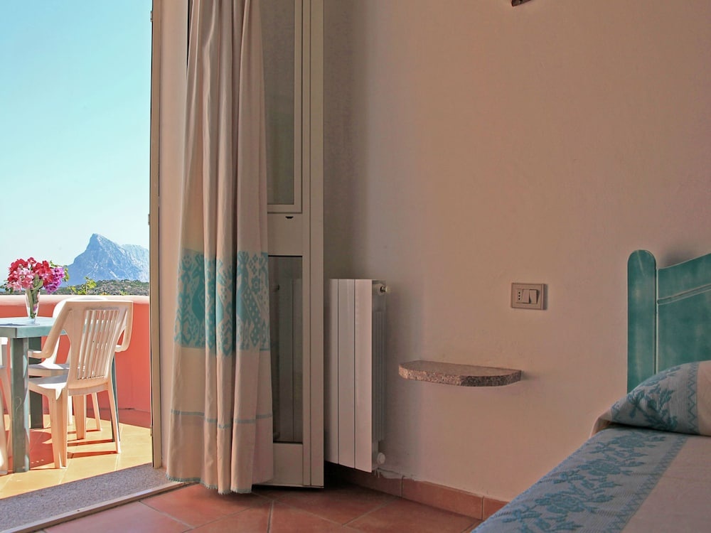 Well-kept Studio With a Nice Balcony or Terrace Near the sea