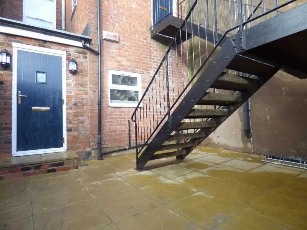 2 bed Apartment by UK Corporate Relocations Ltd