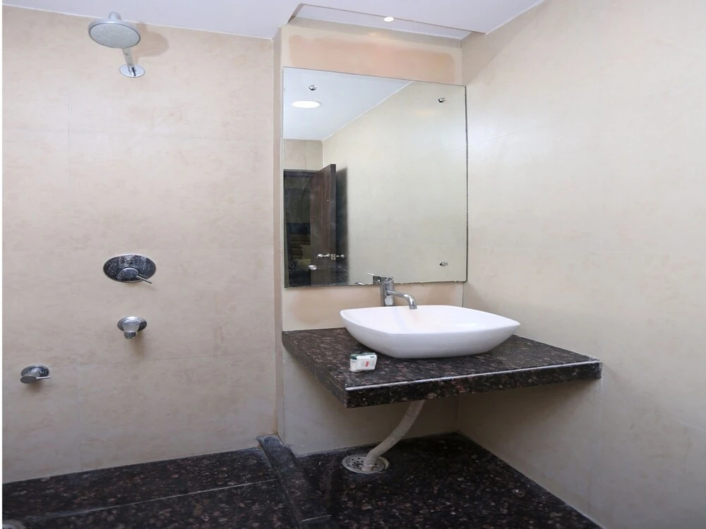 OYO 9629 Pearl International