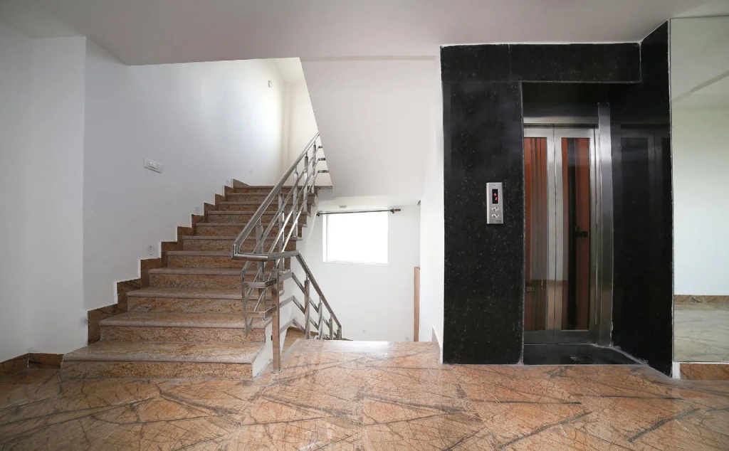 Hotel Pine By OYO Rooms