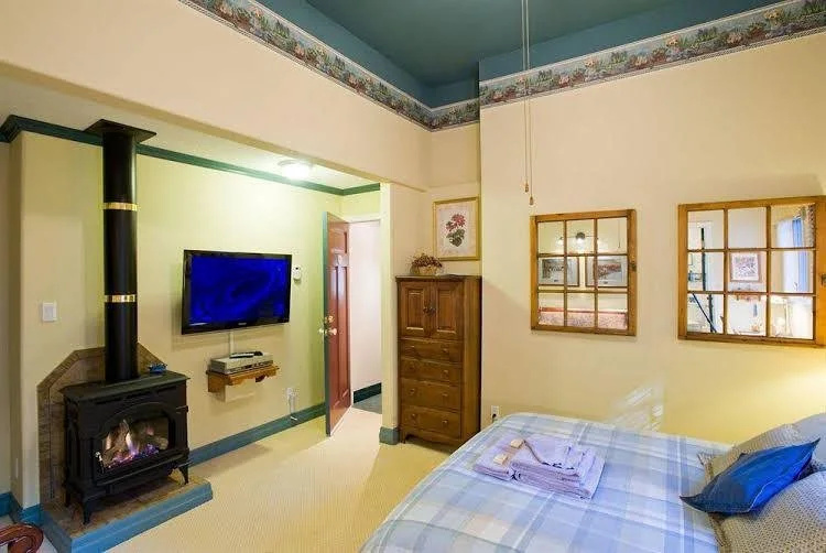 Little Lake Inn B&B