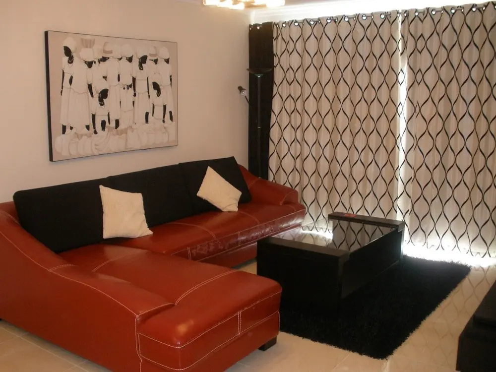 Plaza Bay Luxury Apartment with Swimming Pool