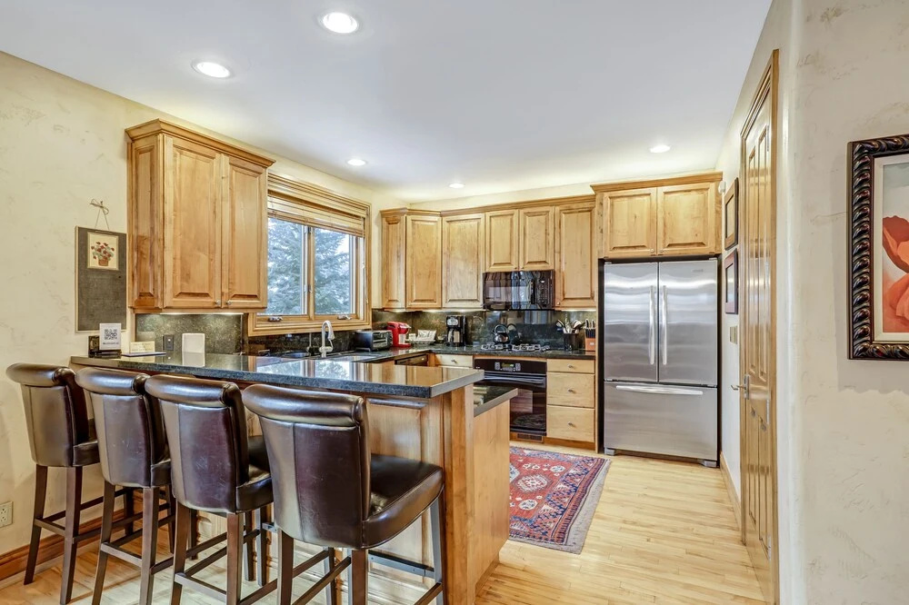 Cozy Mountain 4-Bedroom Retreat in Arrowhead Village townhouse