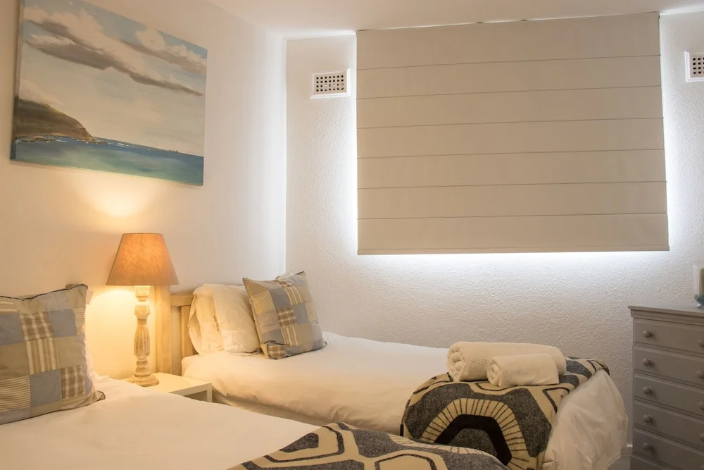 34 Sea Lodge