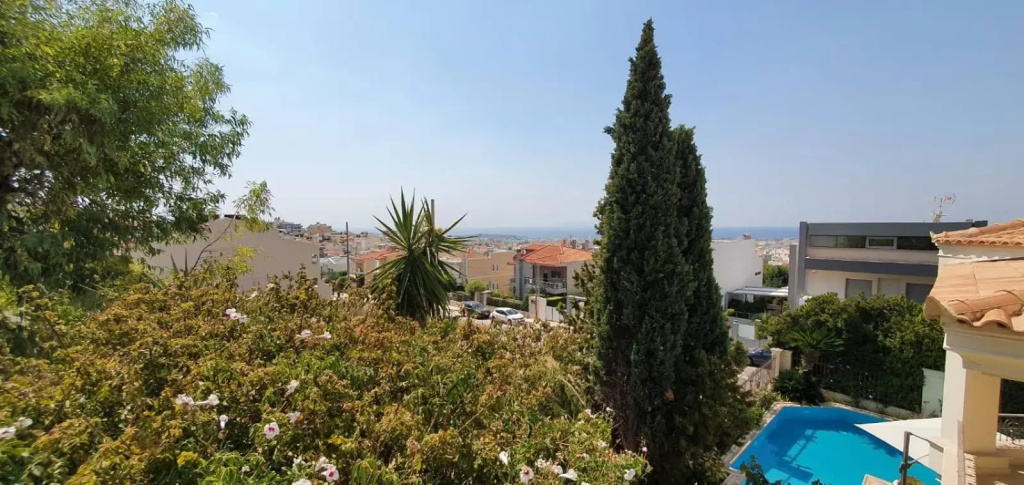 Athenian Luxury Villa in Glyfada