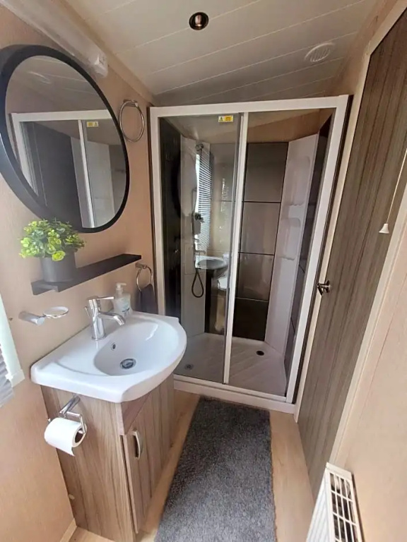 Golden Palm Getaway's PG143