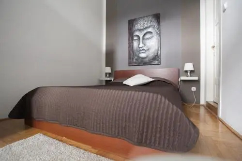 Royal Center Apartment
