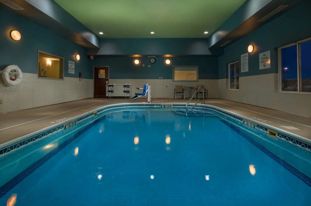 Holiday Inn Express Lawrence by IHG