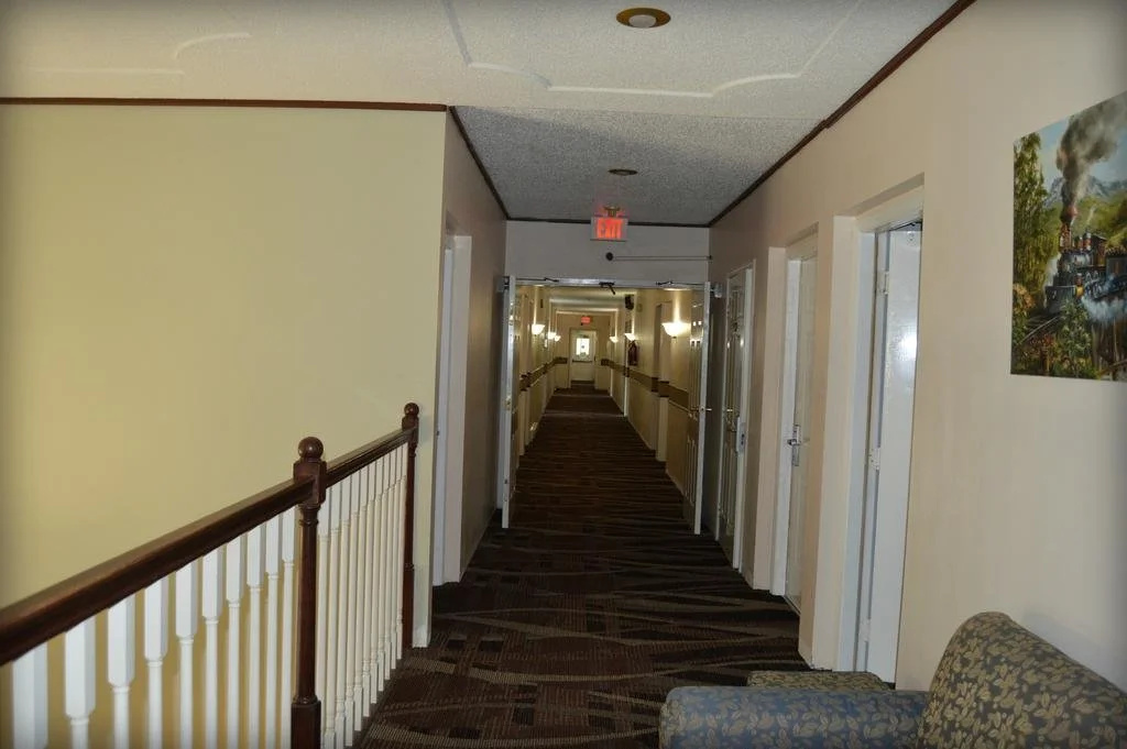 Adams Inn