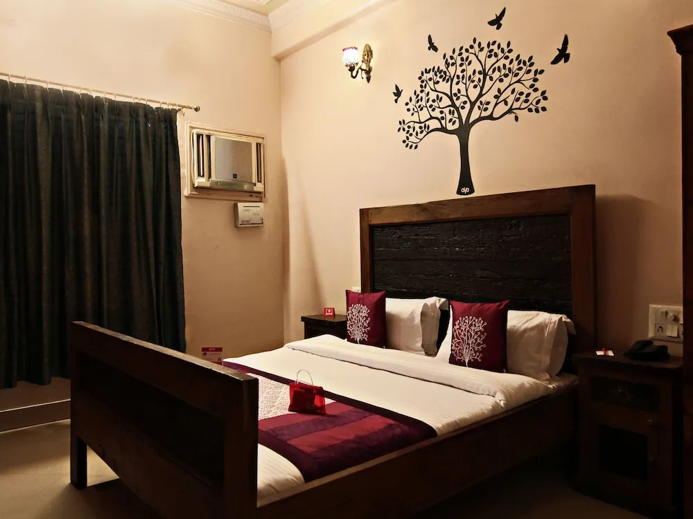 Hotel Mandela House by OYO Rooms