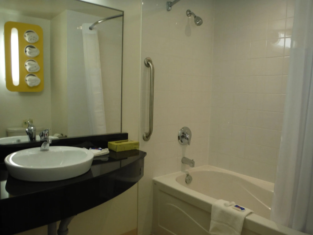 Motel 6-Kingston, ON