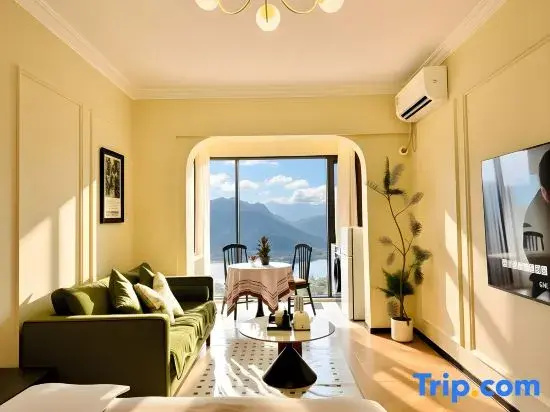 Muguang · Mountain View Lake View | Light Luxury Apartment (Nanning Xiangsi Town)