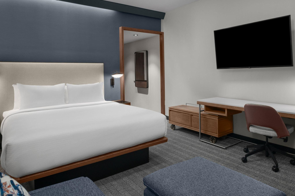 Courtyard by Marriott Modesto North