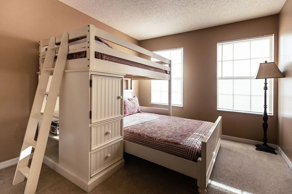 Cozy - Adorable 3 Bed 2.5 Bath Townhouse 1015