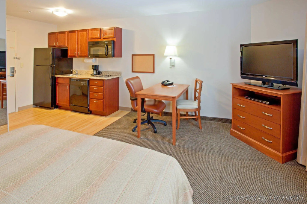 Candlewood Suites Houston Westchase - Westheimer by IHG