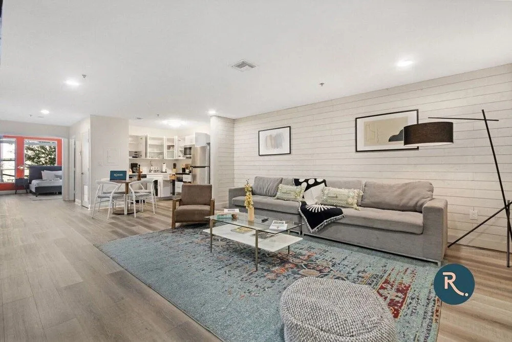 Roami at Clematis Street Lofts