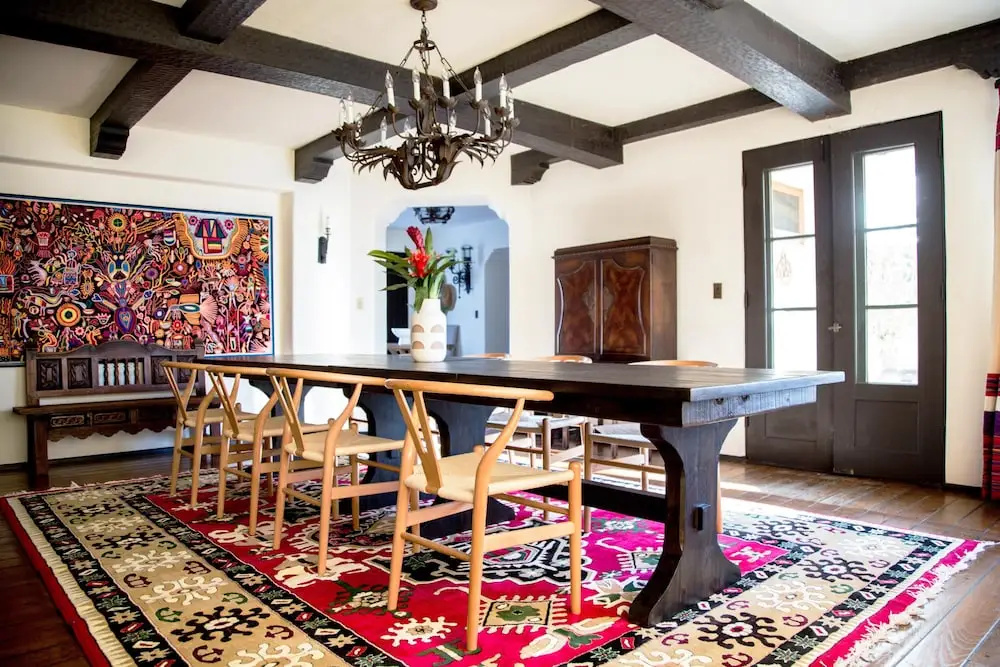 Frida by AvantStay | Sleeps 16! Prvt Estate w/ Tennis Ct & Mins to Beach!
