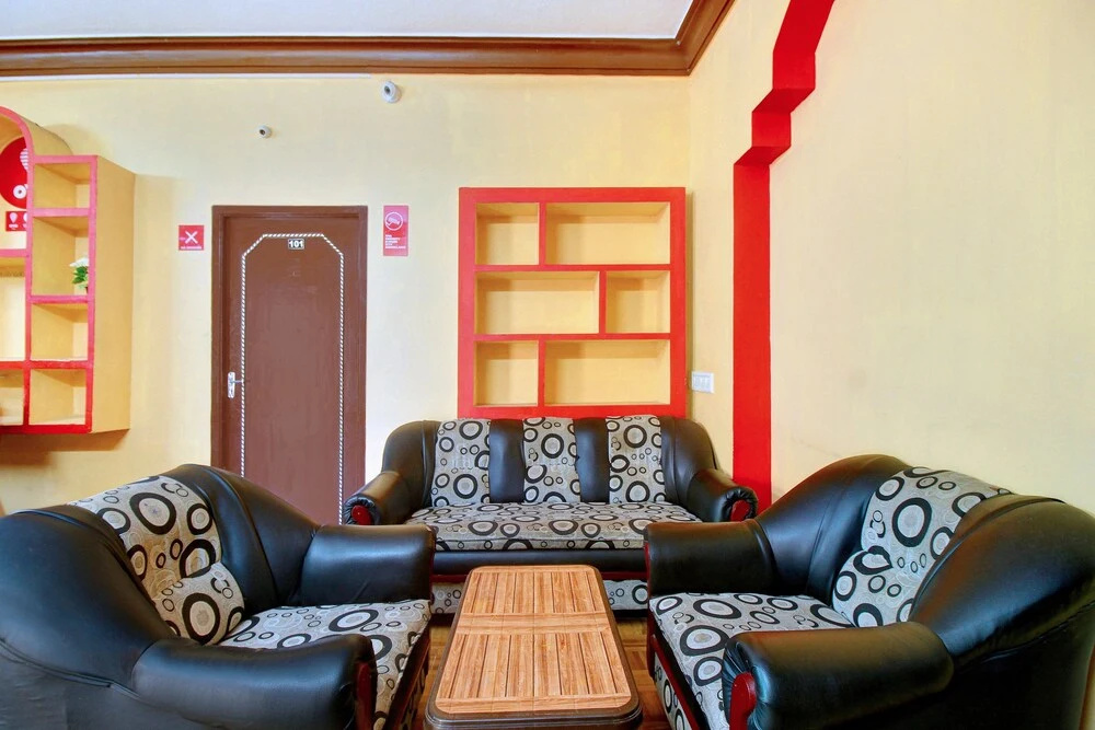OYO Flagship 8661 Luxe Residency