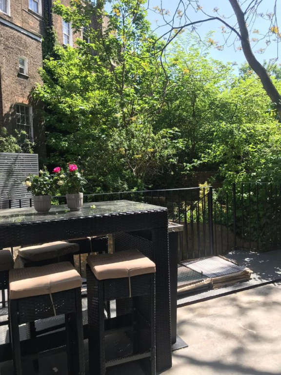 The Mornington Camden Female only Hostel