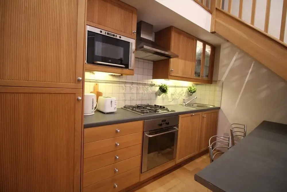Kensington Mezzanine Apartment