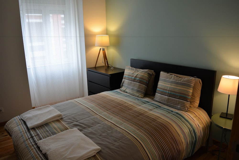 Almirante Deluxe by Homing