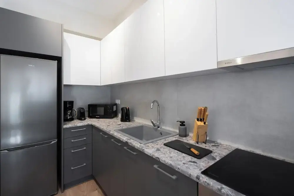Classic Apartment in Piraeus, walk to Zeas Marina