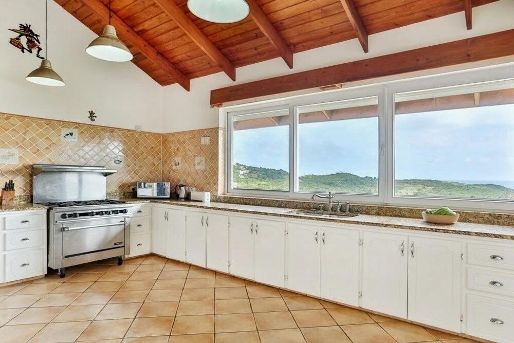 Hilltop Villa With Great Views Out To Sea - Villa Cadasse 3 Bedroom Villa by RedAwning