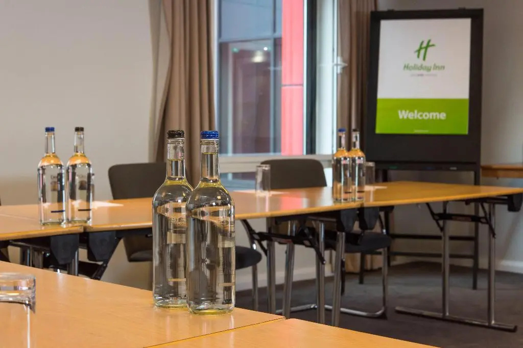 Holiday Inn London West by IHG
