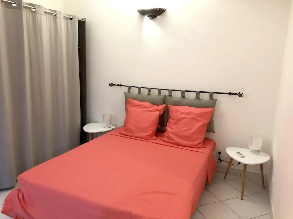 Apartment With one Bedroom in Le Gosier, With Enclosed Garden and Wifi