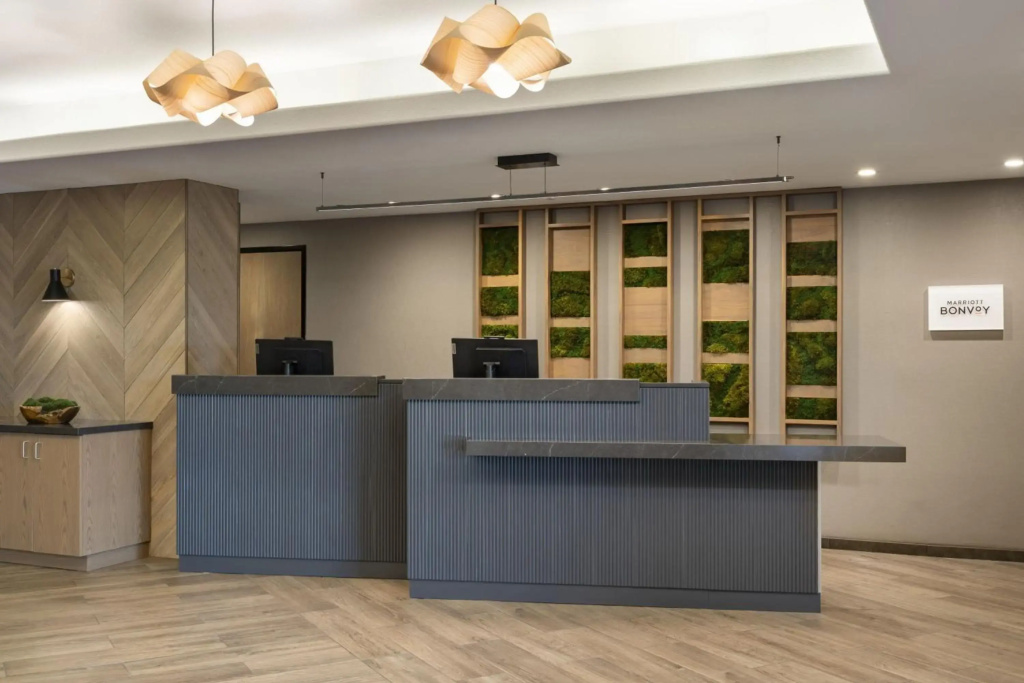 La Quinta Inn & Suites Fresno Riverpark