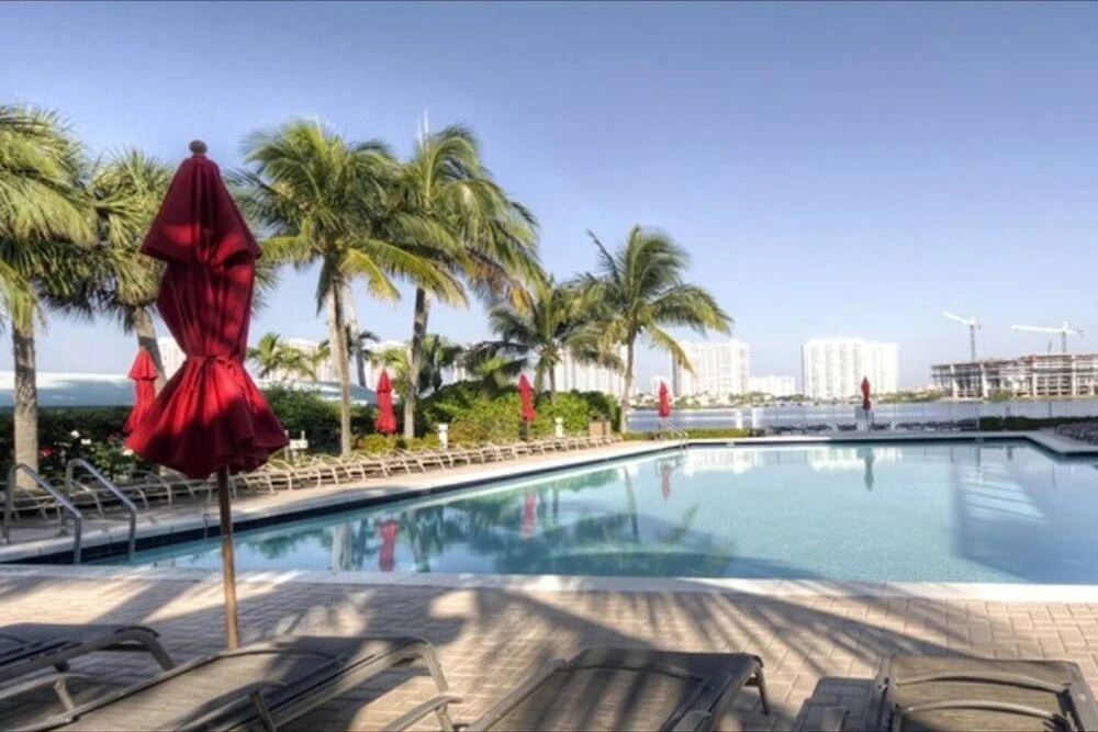 Le Marina Bay 802 - Condo 5 People, Sunny Isles