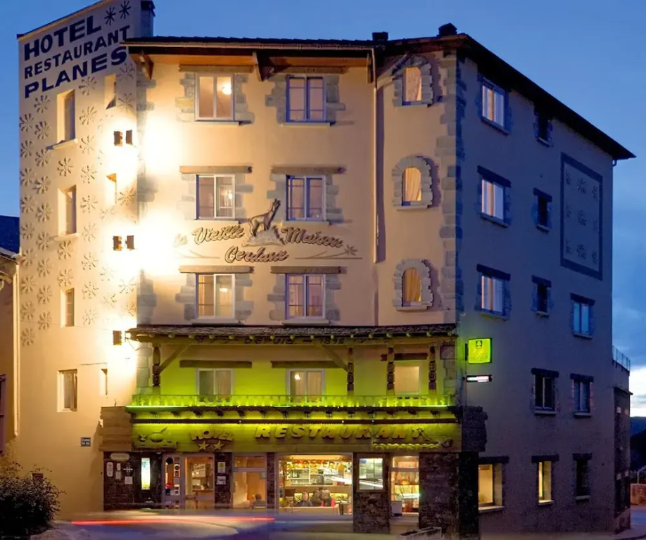 Logis Hotel Restaurant Planes
