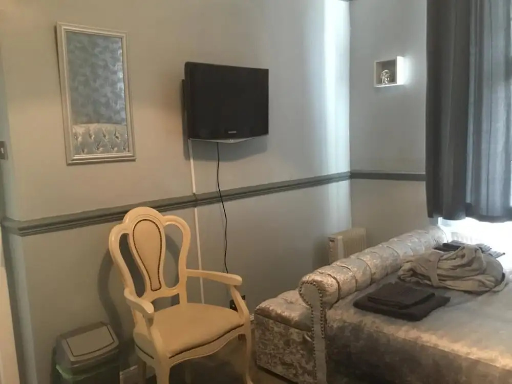 Crossroad Bungalow