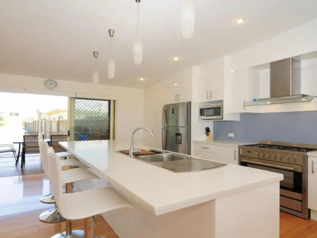 Pacific Views - direct access onto Culburra Beach