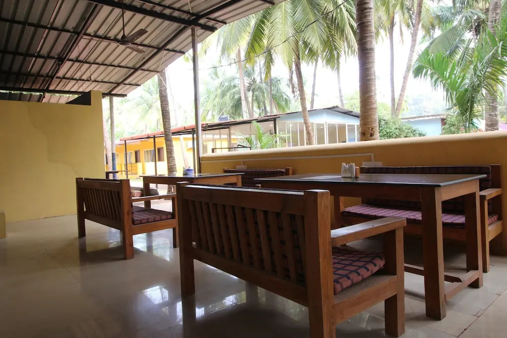 Morjim Grand Inn Resort
