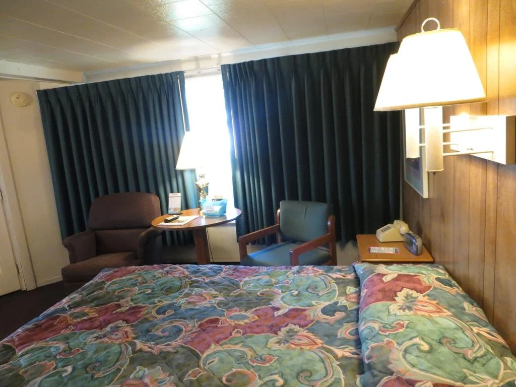 Restwood Motel