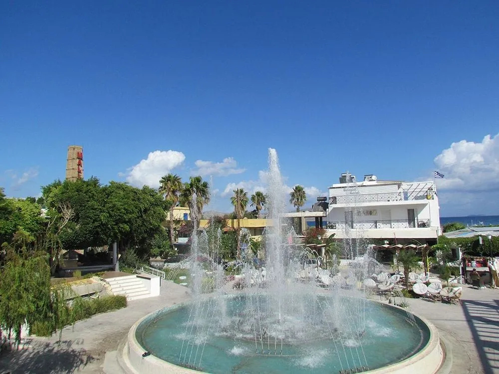 Tigaki Mall Hostel