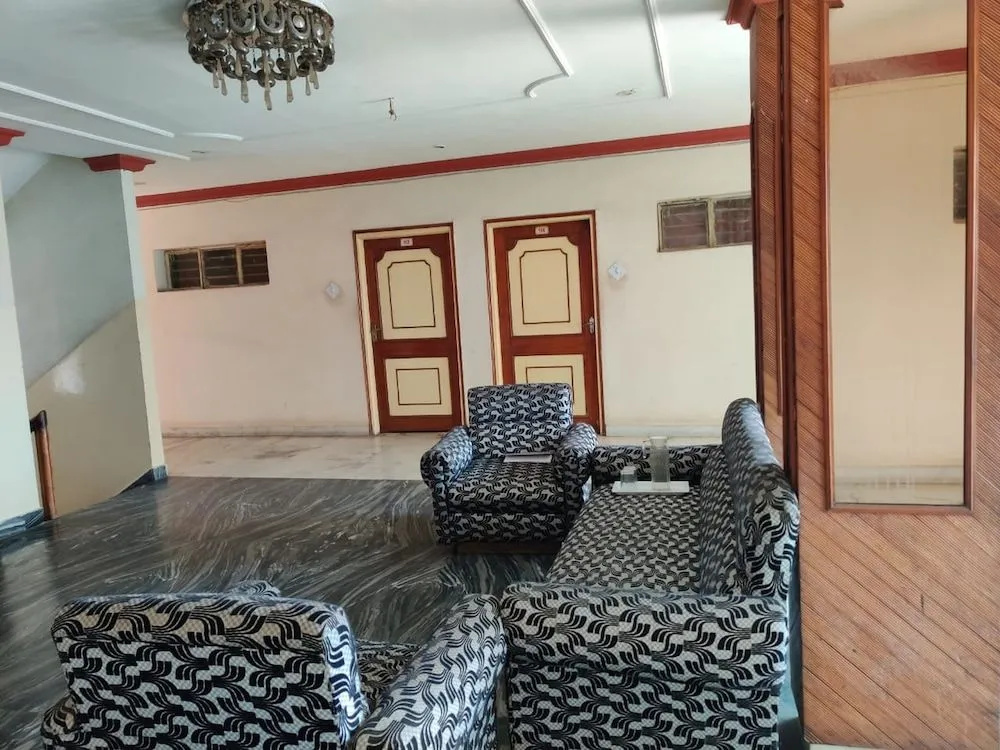 Hotel Raja