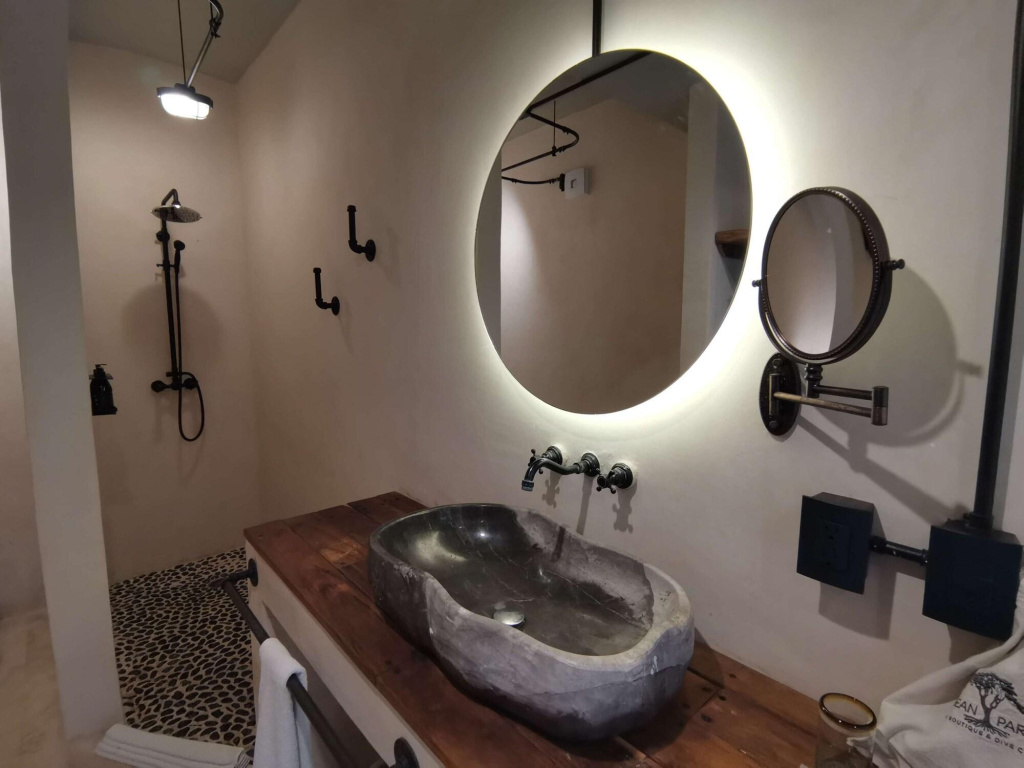 Caribbean Paradise Hotel & Spa - 5th Avenue