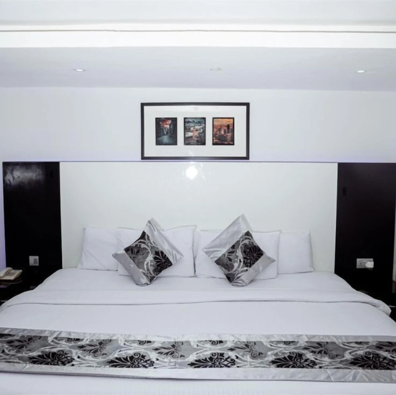 Novatel Hotel
