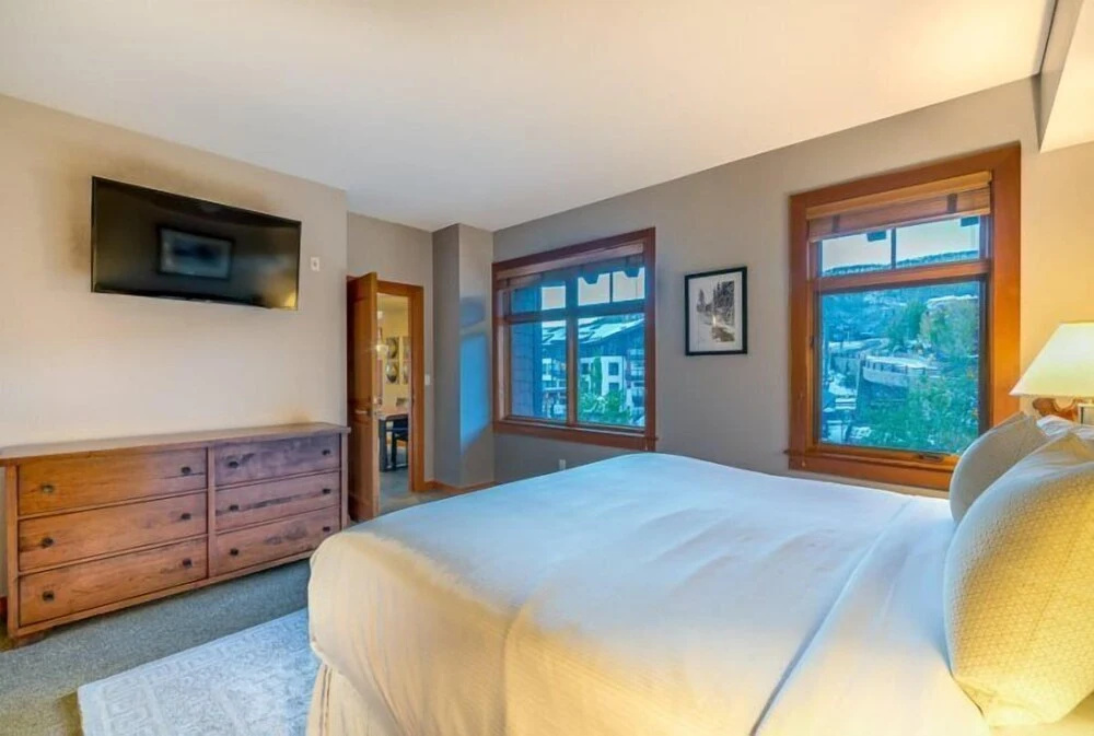Luxury Ski in, Ski out 2 Bedroom Mountain Resort Vacation Rental in the Heart of Snowmass Base Village