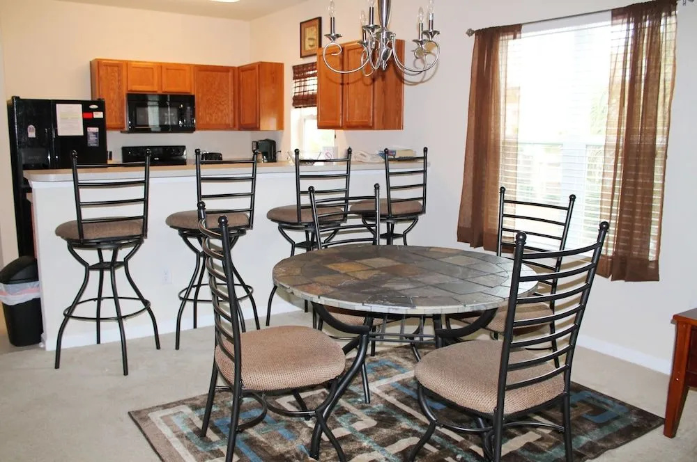 1321 Willow Bend