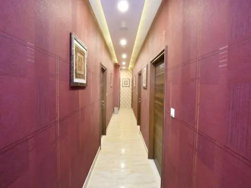 OYO 14392 Hotel Pearl wood