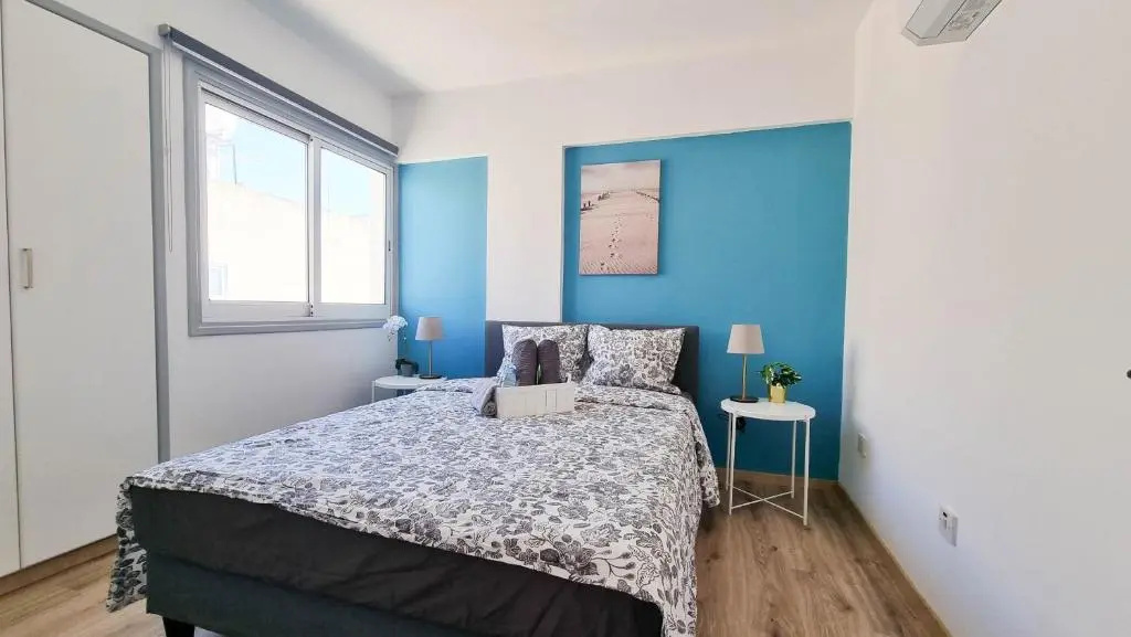 Modern Retreat: 2br Stylish Apt with Comfy Rooms! Smart TV with 200MBPS Internet