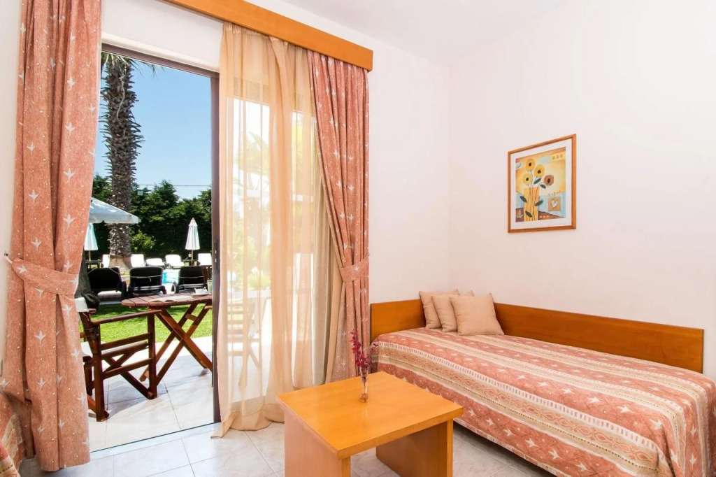 Stavros Melathron Studios