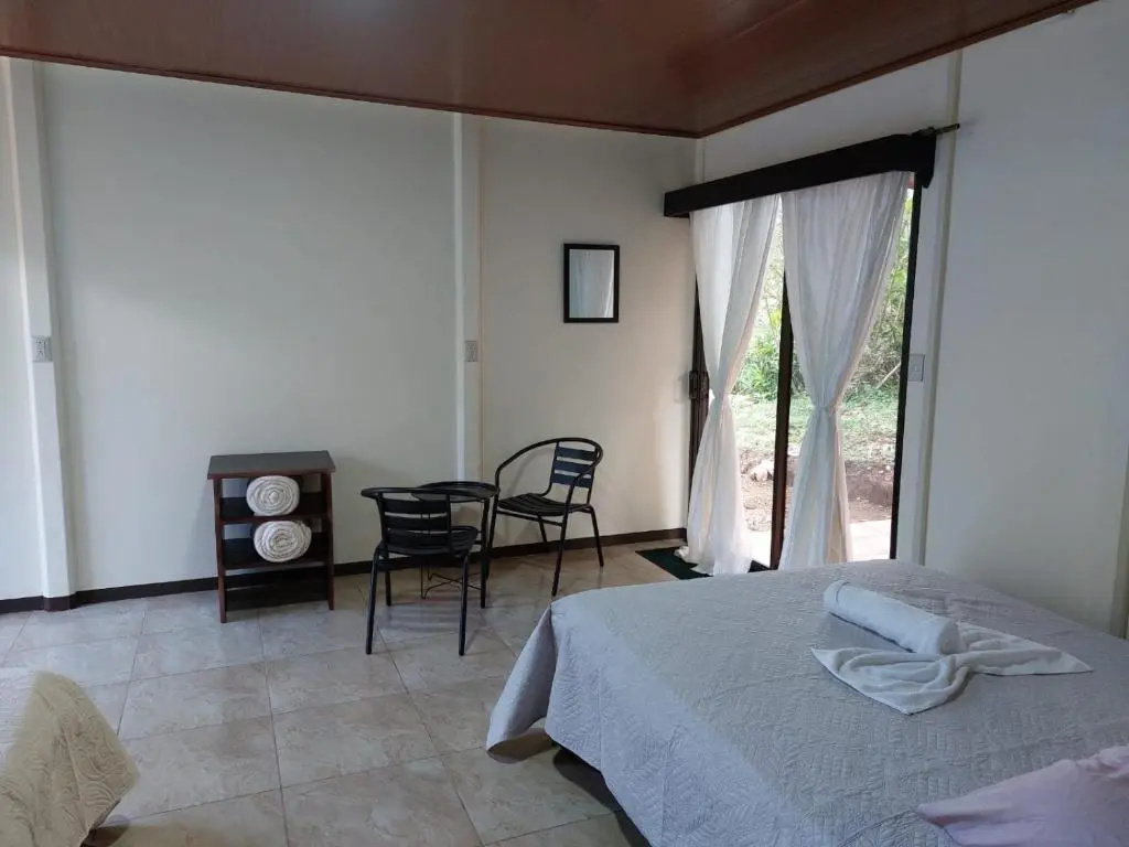 Hotel Rio Celeste to Know