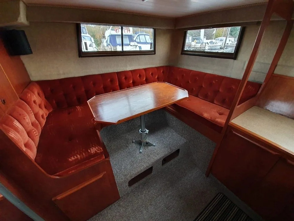 Houseboat Lynx