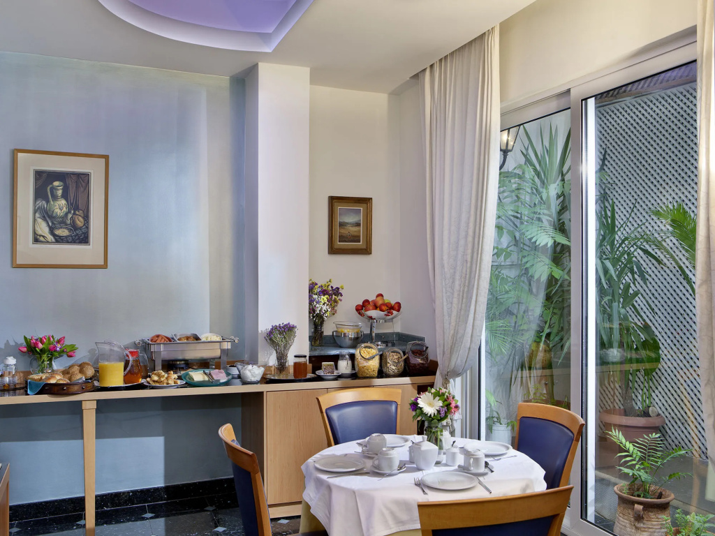 Athos Hotel