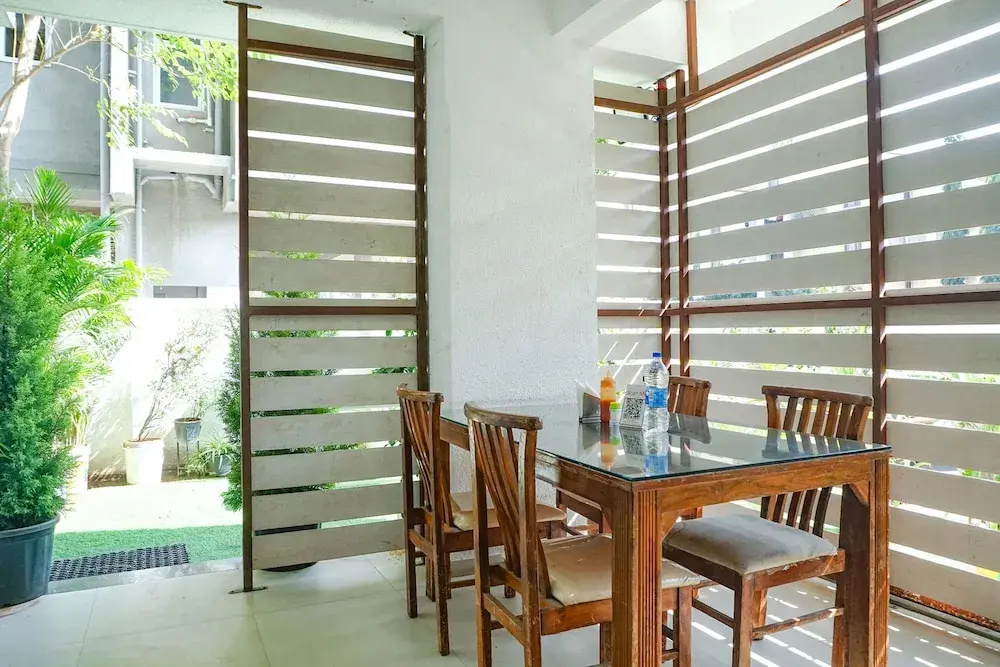 Hotel Emersion Residency
